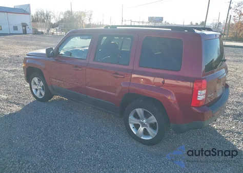 2013 Jeep Patriot Latitude z USA, uszkodzony, nr VIN 1C4NJRFB4DD165340
